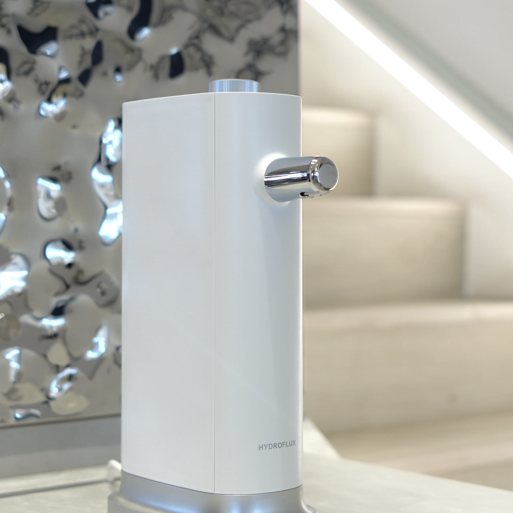 Hydroflux LITE+ compact countertop water purifier, further view 5