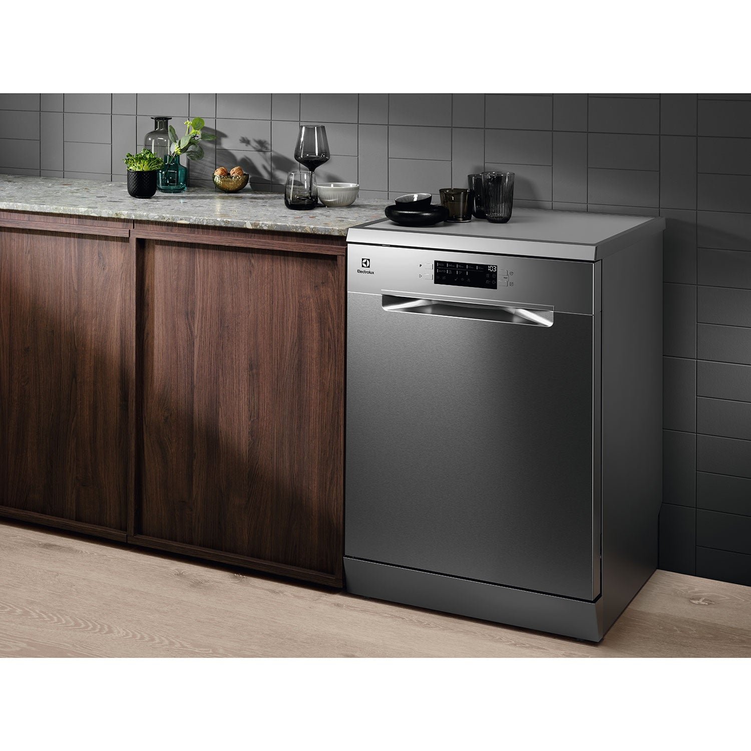 ESA47200SX 60cm freestanding dishwasher with 13 place settings - Stainless steel
