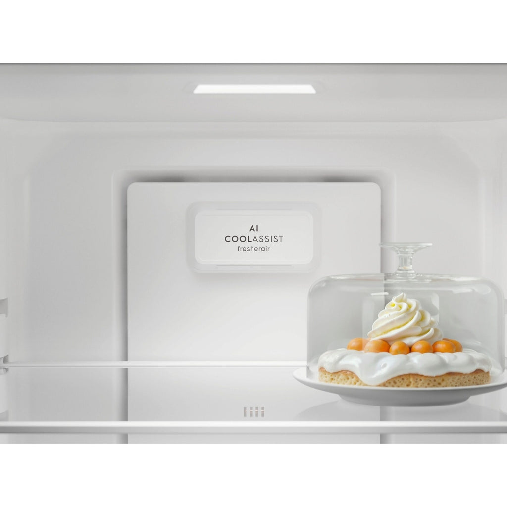 EBE4302C-B 423L 700 Series bottom freezer refrigerator
