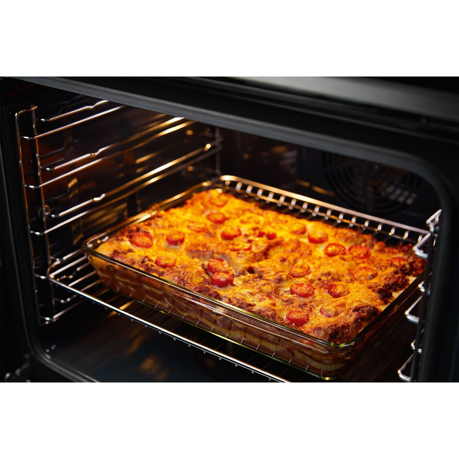 KOIGH00KA2 60cm built-in single oven cooking on shelf runner