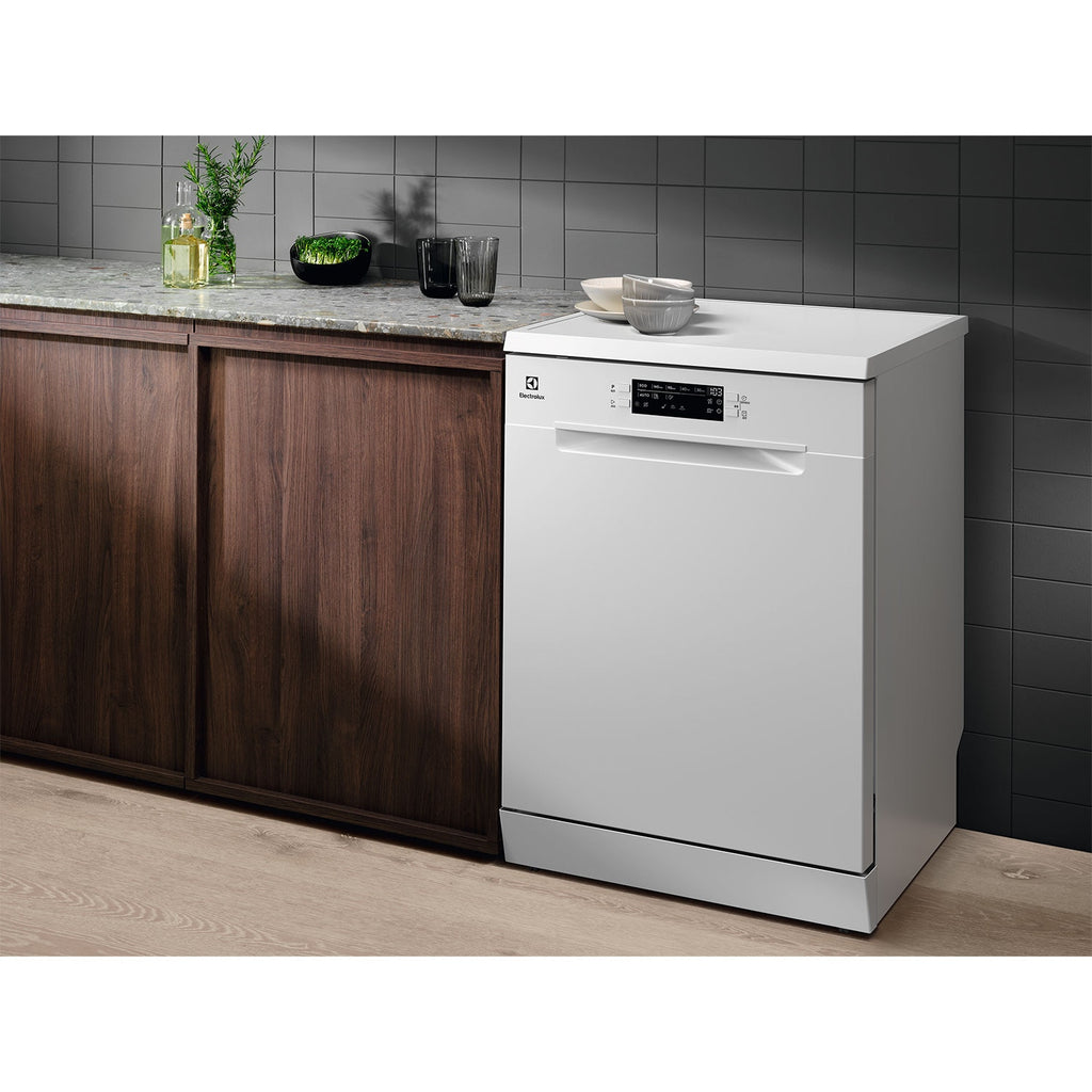 ESA47200SW 60cm freestanding dishwasher with 13 place settings - White
